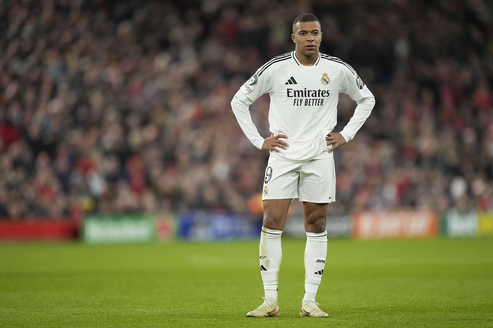 布朗35+8霍华德30分创新高 凯尔特人终结魔术三连胜