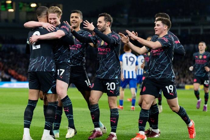 湖人大胜！老詹31+10末节立功，艾顿17+18，东契奇27+12高开低走