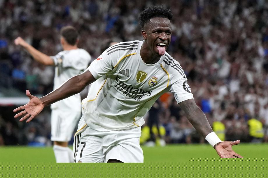 第五人格双喜临门！周年庆伴COAVI全球总决赛，监管新皇新后来临！